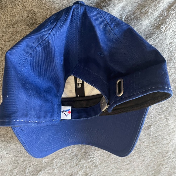 NEW ERA 9FORTY Blue Jays Hat with Sparkles! - Picture 3 of 7